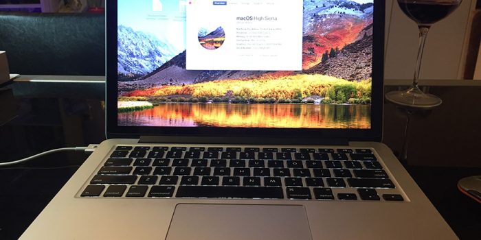 MacBook Pro (Retina, 13-inch, Early 2013) 8GB Ram 256GB SSD 95% new battery 6 cycles count only